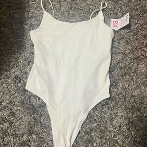 Bundle bodysuits sleeveless